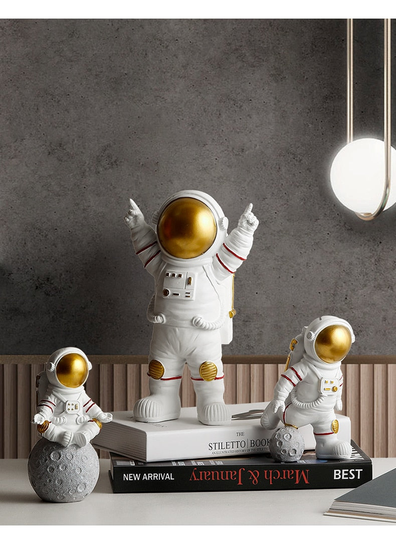 European Astronaut Statue - ERA Home Decor